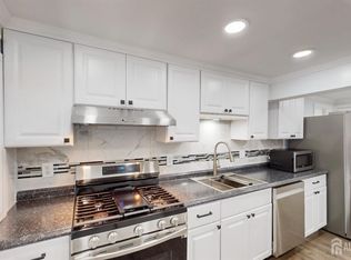 7 Raritan Ave, Flemington, NJ 08822