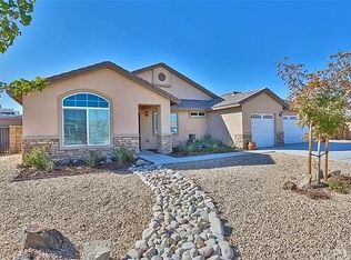 17799 Cabazon Rd, Apple Valley, CA 92307