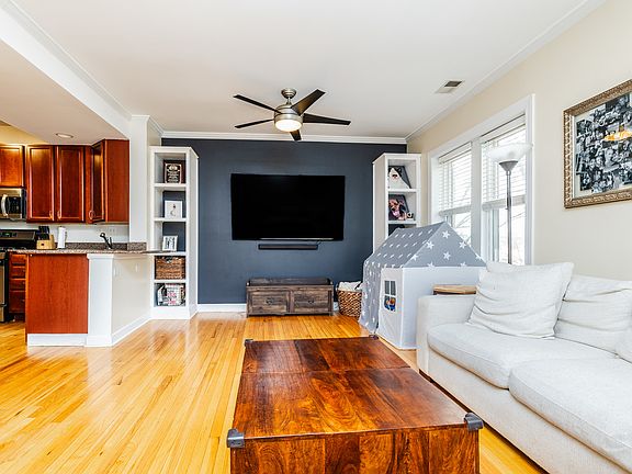 3rd image of 4023 N Mozart St Unit 2