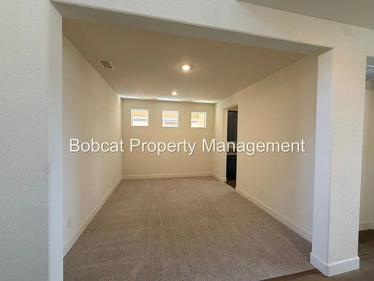 1751 Boundary Peak St — Photo 12