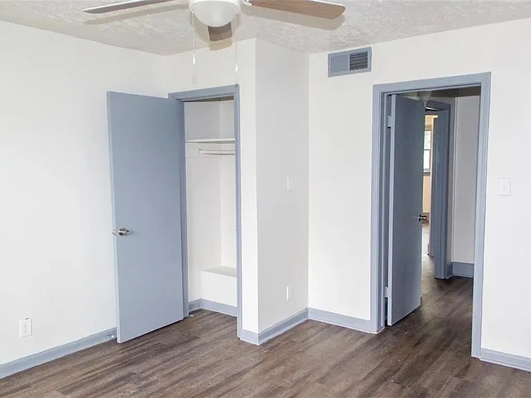 2418 Crestview Ave — Photo 18