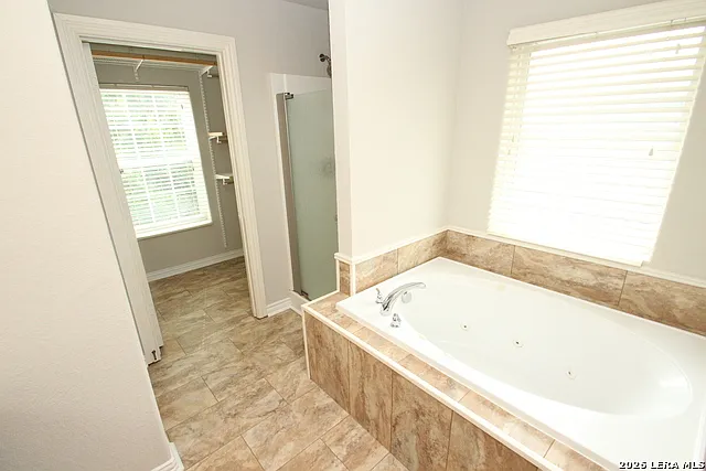 2207 Petseri Park — Photo 24