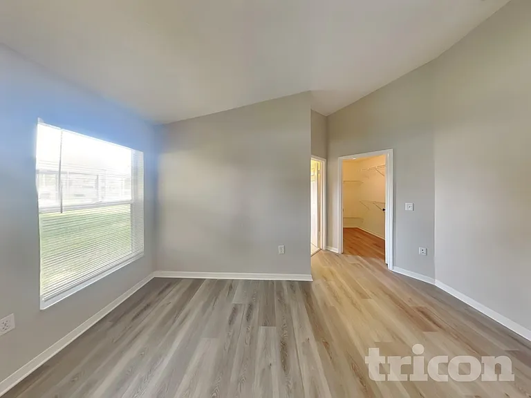 10417 Salisbury St — Photo 6