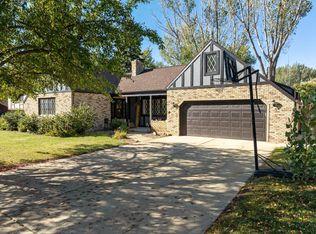 1714 11th St SW, Minot, ND 58701