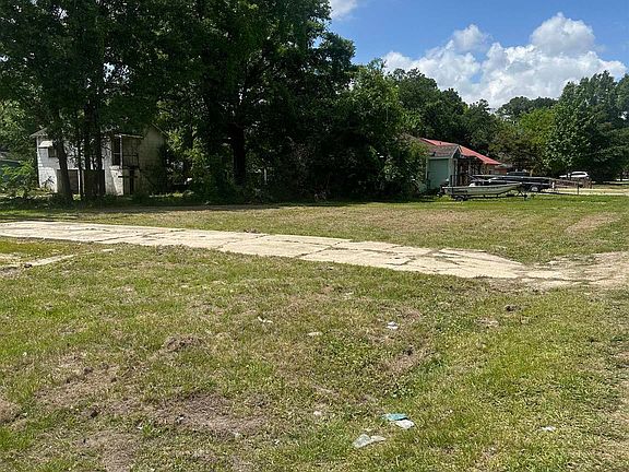 5th image of 4873 Longfellow Dr