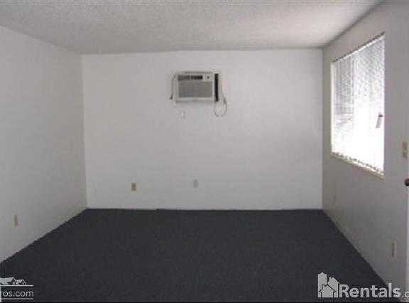 4th image of 2409 Wyoming Ave