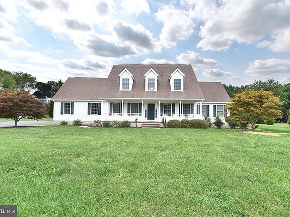 2nd image of 302 Claiborne Fields Dr