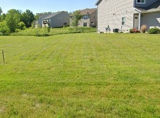 2143 Sugar Creek Dr NW, Cedar Rapids, IA 52405