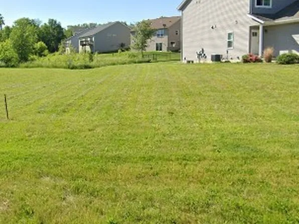 2143 Sugar Creek Dr NW, Cedar Rapids, IA 52405
