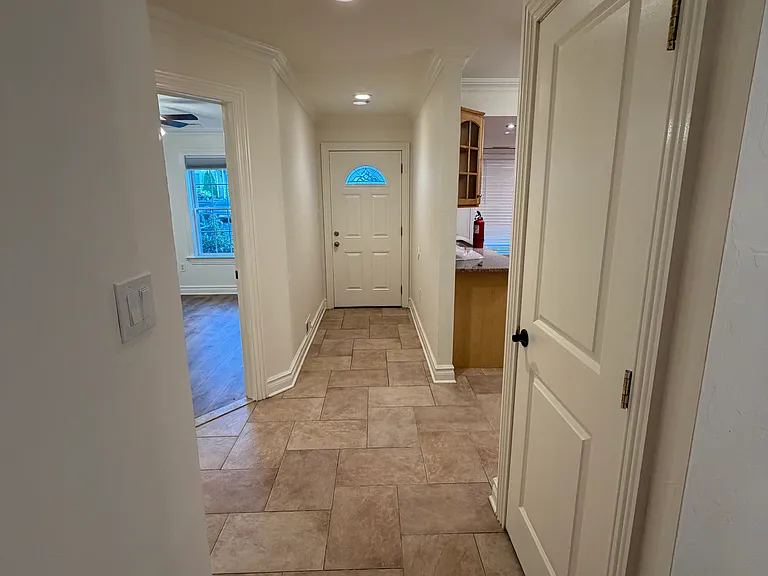169 Devon Ct — Photo 2