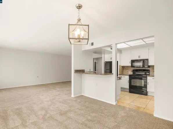 1131 Oakmont Dr APT 6, Walnut Creek, CA 94595