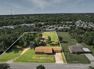 125 Sandra Dr, Azle, TX 76020