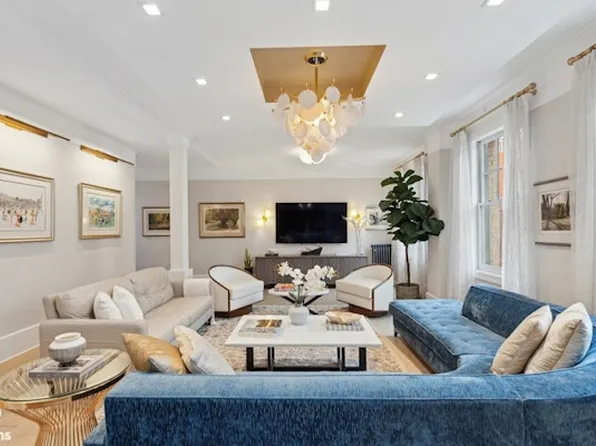 37 West 93rd Street image 4 of 10