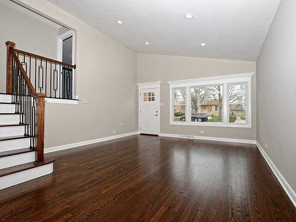 3rd image of 10744 S Kenneth Ave