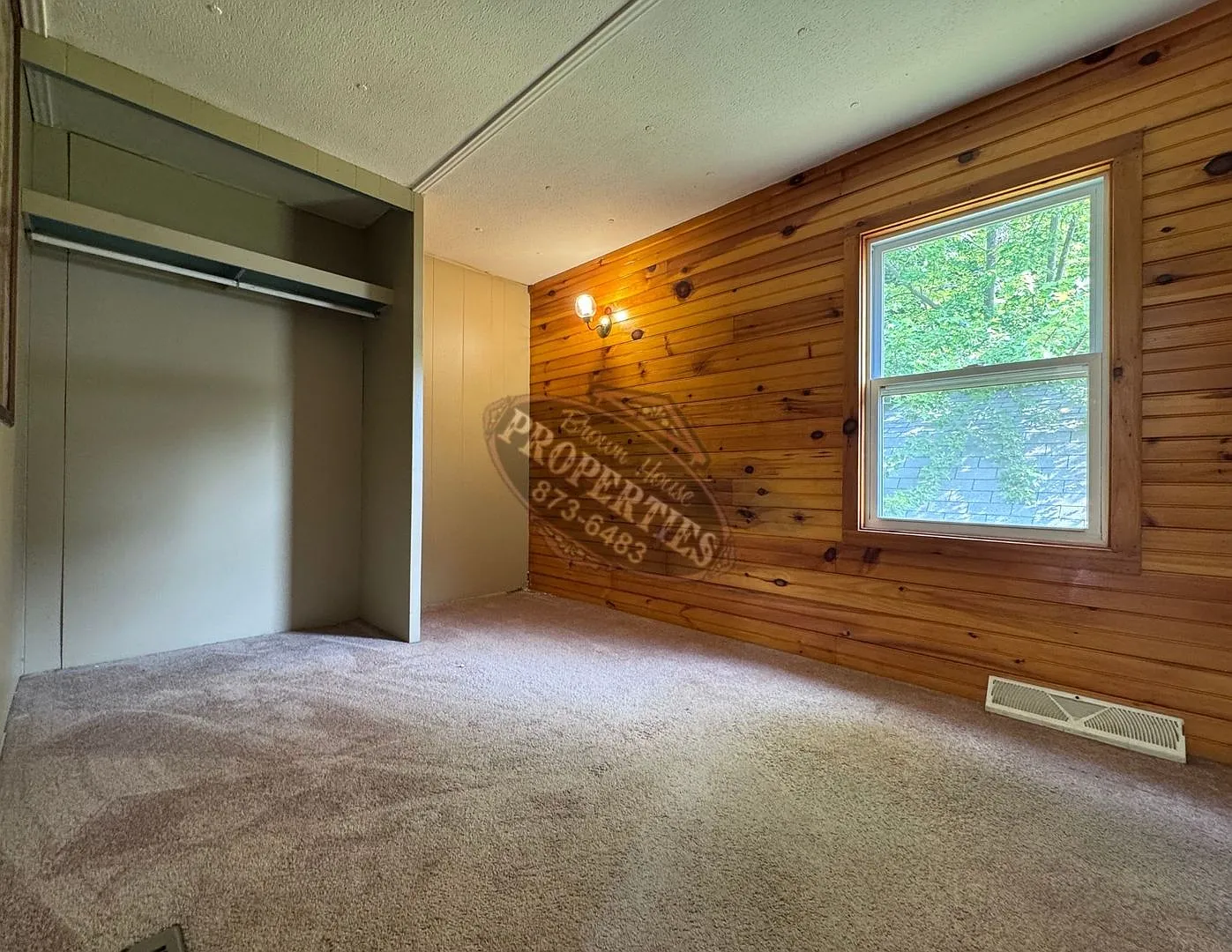 Oak Hill Mobile Home Park — Photo 4