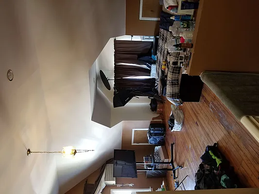 Rented by Metropolitan Realty | media 1