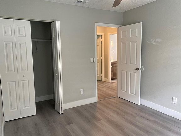 4th image of 11432 NW 43rd St #2