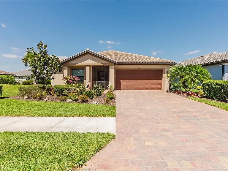 6189 Harmony Dr — Photo 38
