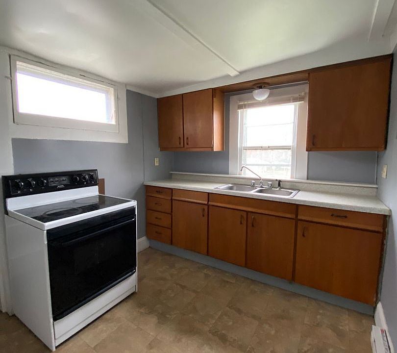 1st image of 354 E 3rd St