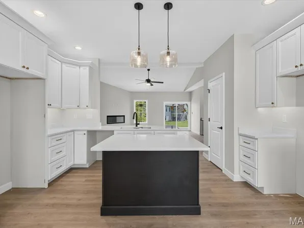 1227 Ole Town Bridge Dr #O, O'Fallon, IL 62269