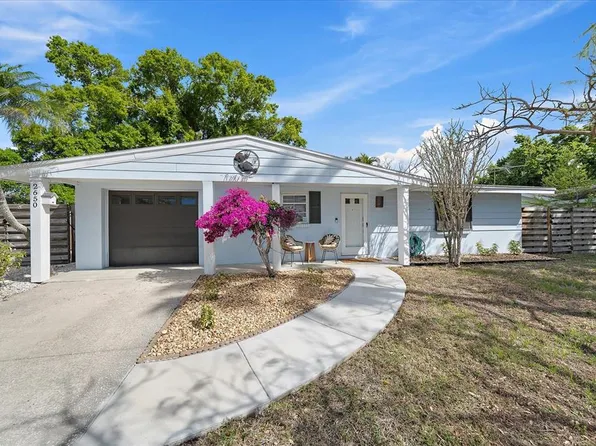 2650 Leafy Ln, Sarasota, FL 34239