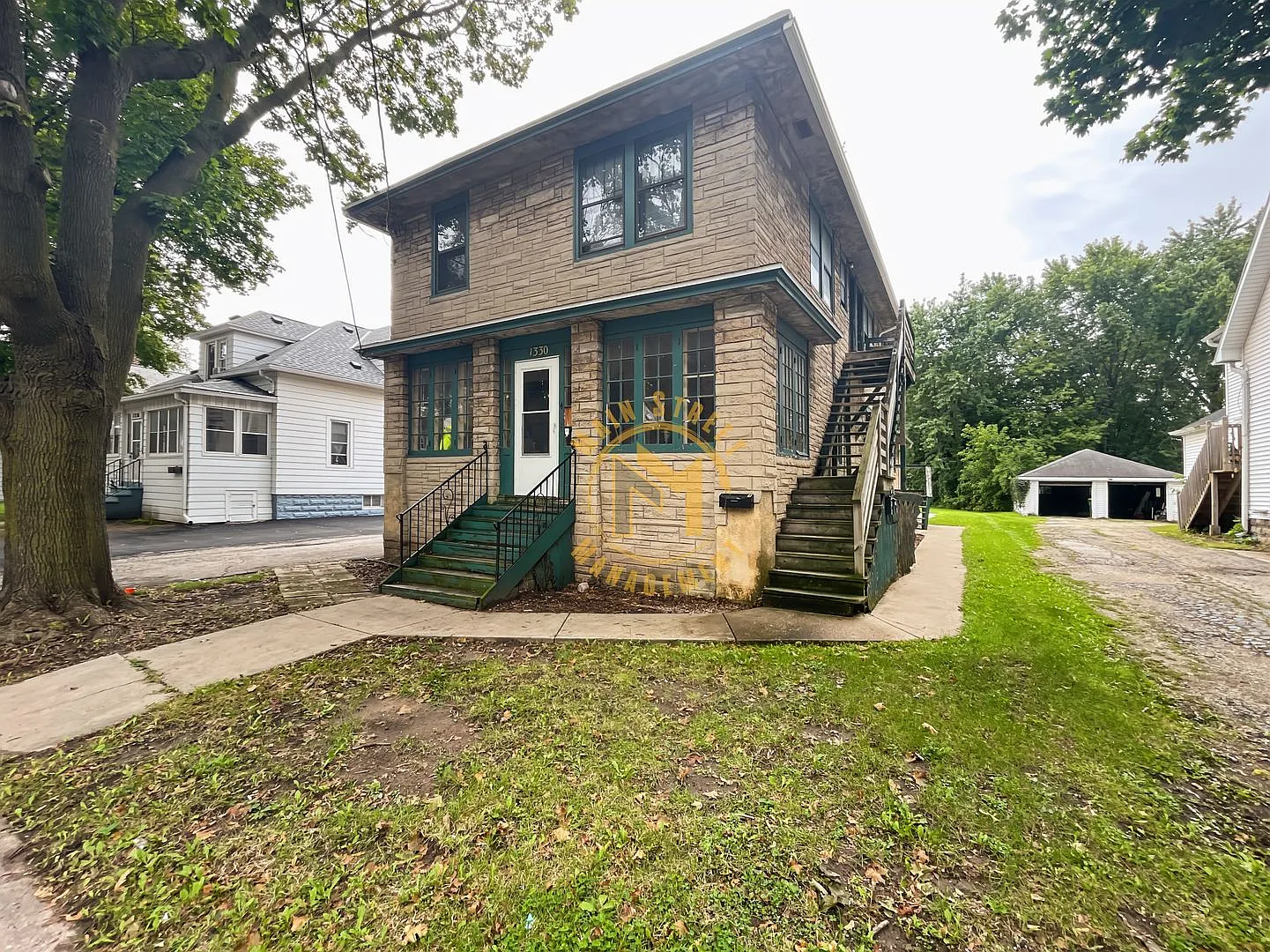 1330 E Walnut St. — Photo 1