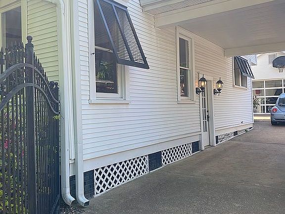 4th image of 575 Unadilla St
