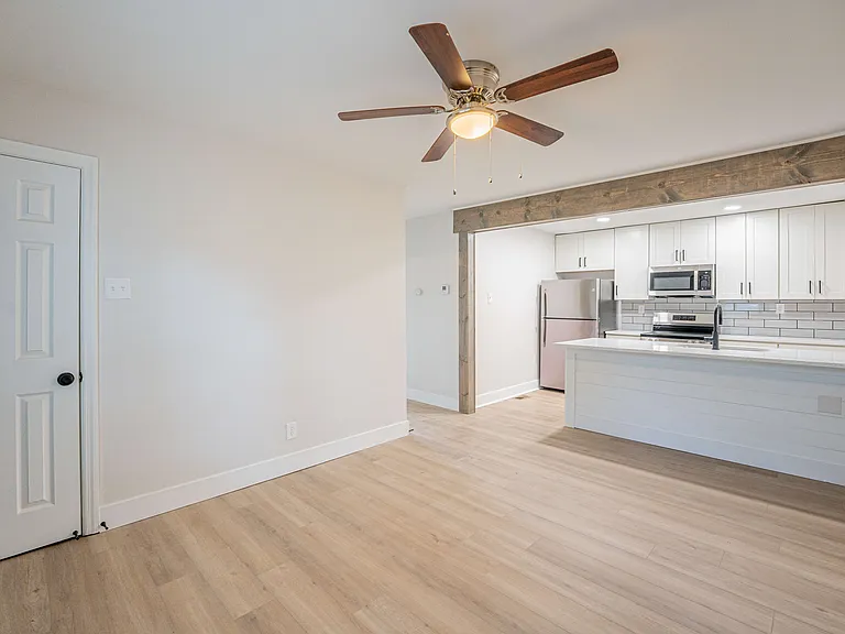 7621-7631 Flora Ave #1 — Photo 5