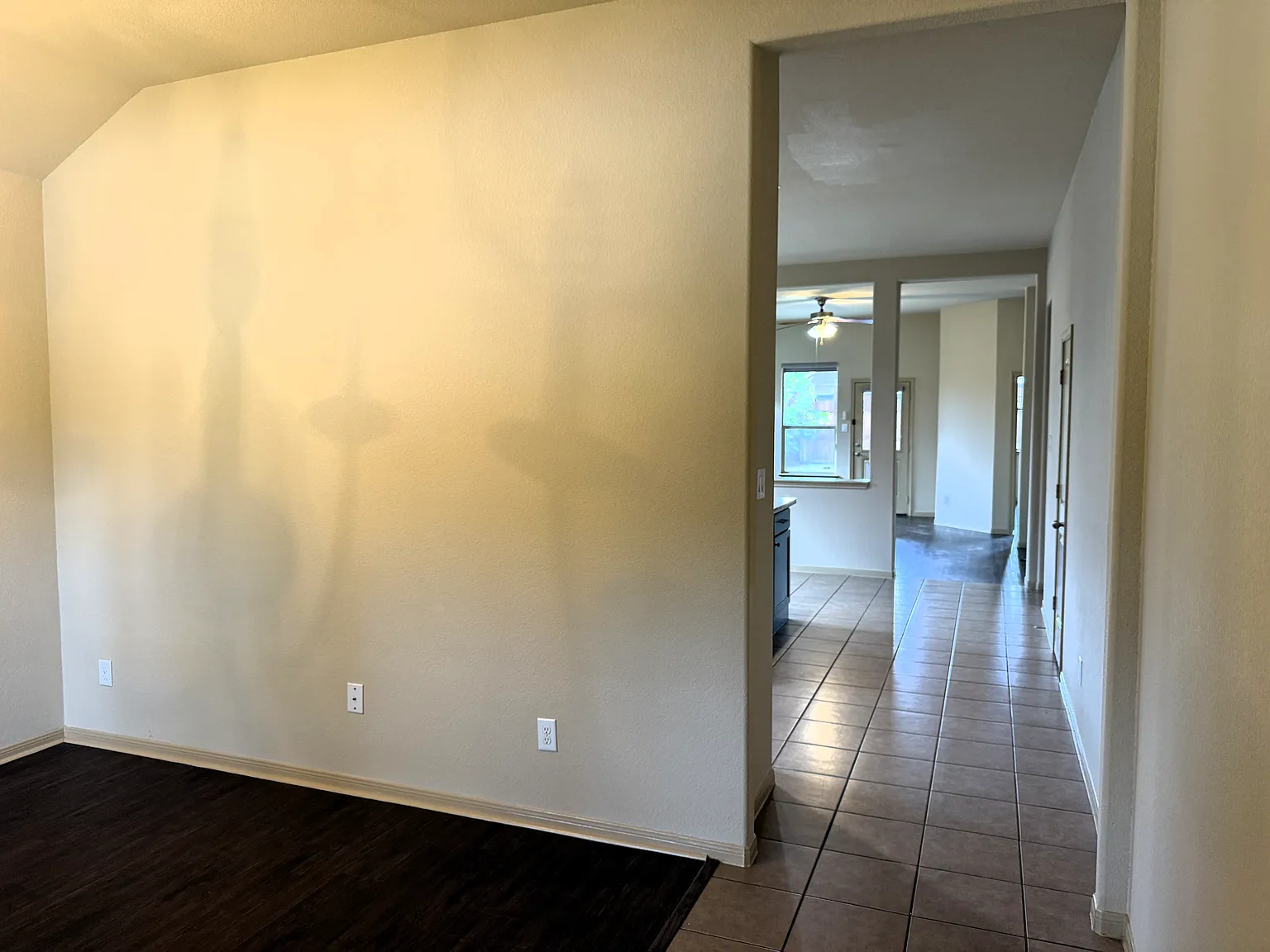 3 bed, 1704 sqft, $2,400 — Photo 4