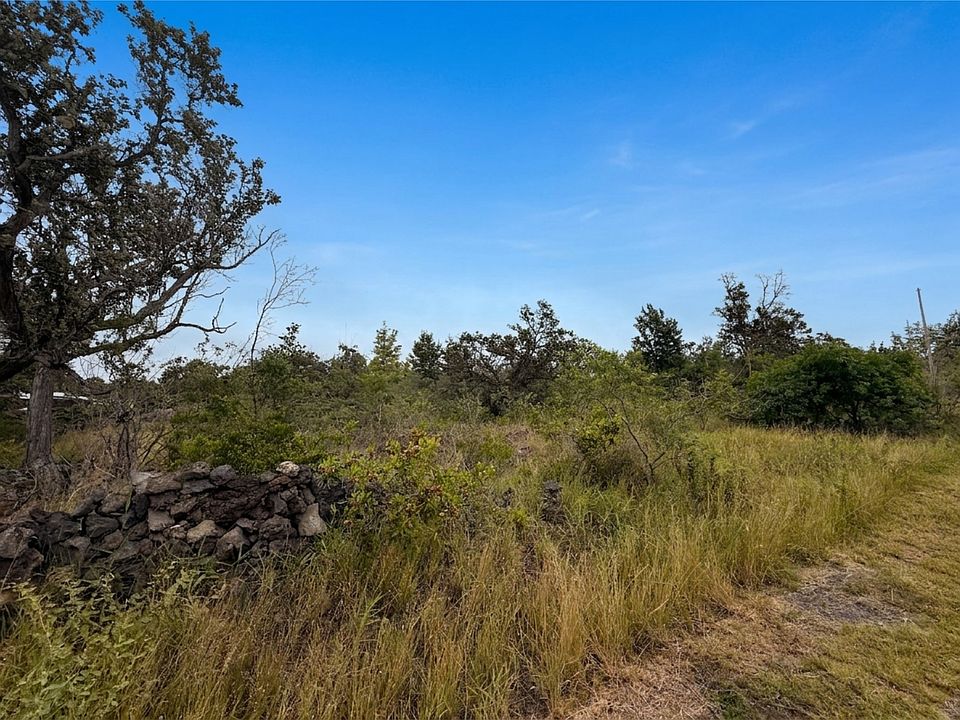 2nd image of WALAKA DR