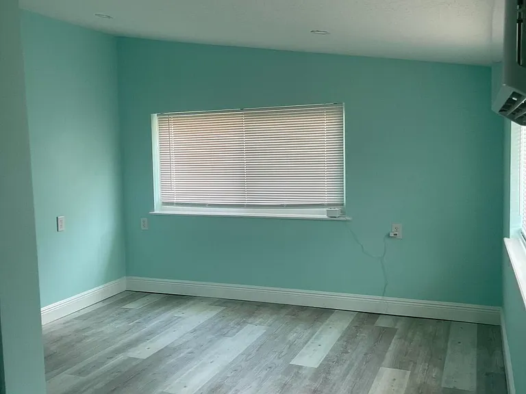 230 Avenida Central — Photo 8
