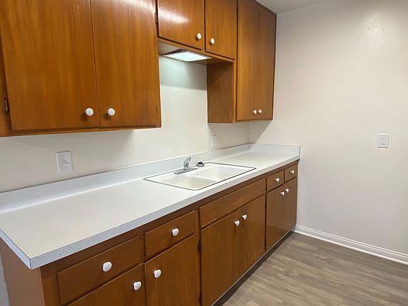 4th image of 336 Claydelle Ave #13