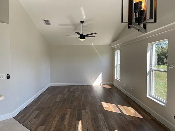 5th image of 421 Canary Island Ct