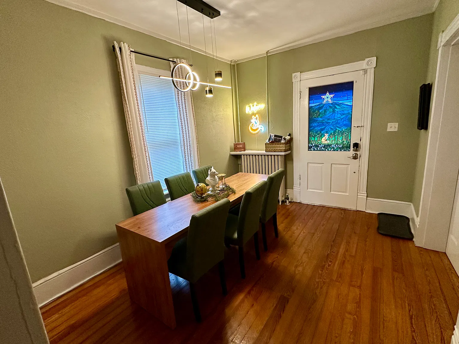 2 bed, 1100 sqft, $1,995 — Photo 4