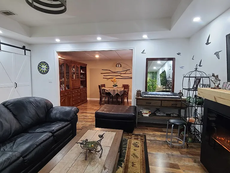 973 Quail Cove Dr #2 — Photo 3