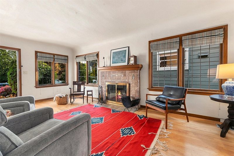 4th image of 7345 18th Avenue NE
