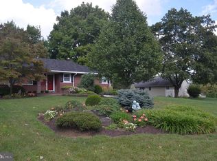 345 Oak Dr, Harleysville, PA 19438