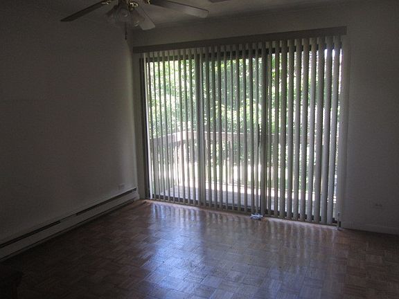 4th image of 27 Jamaica Colony APT 2