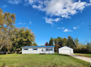 4154 N Mackinaw Rd, Pinconning, MI 48650