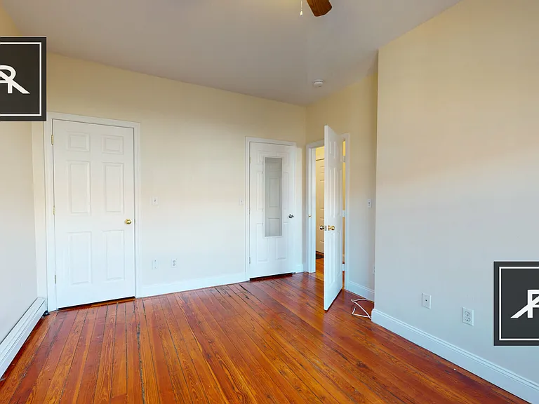 17 Linden St #2 — Photo 11
