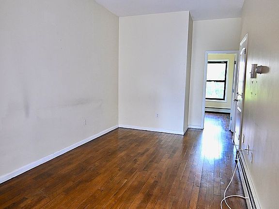 3rd image of 15 Herkimer St #3