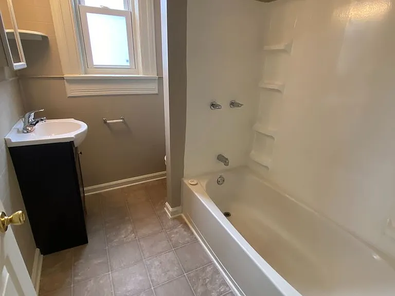 1201 Saint Marys Ave — Photo 16