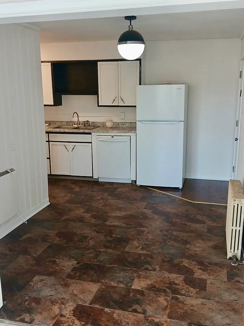 519 1st Ave SW — Photo 1