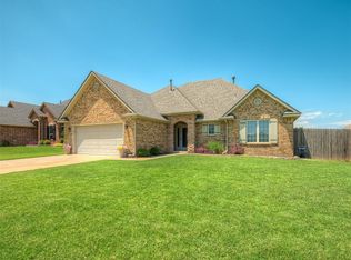1514 Abbey Rd, El Reno, OK 73036