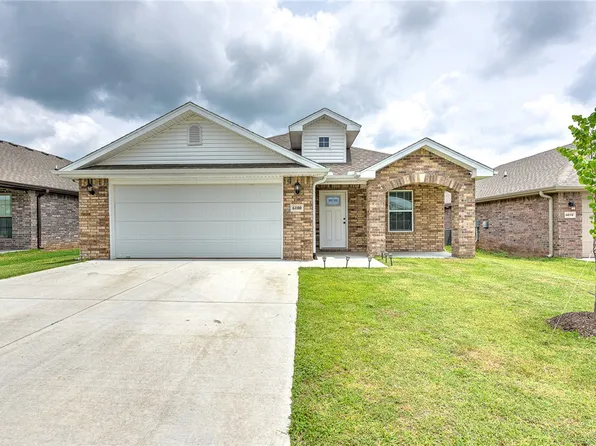 6100 NW Hancock St, Bentonville, AR 72713