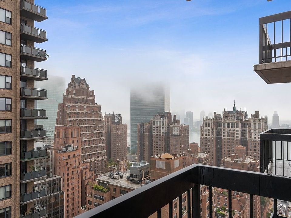 1st image of 250 E 40th St APT 31C
