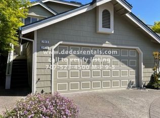 2038 Stonefield Ln #2038, Santa Rosa, CA 95403