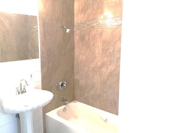 3rd image of 4056 Van Dyke Ave APT 3