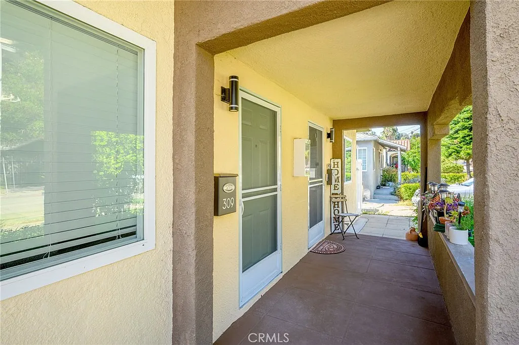2 bed, 800 sqft, $2,990 — Photo 2