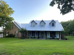 150 Rain Dance Trl, Decatur, TX 76234